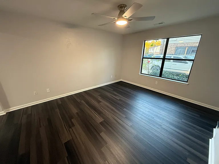 6209 Geneva Way #B — Photo 12