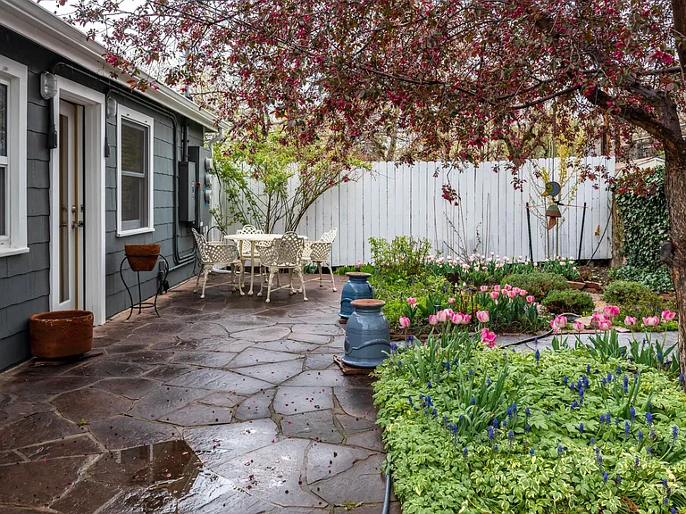 510 Hapgood St — Photo 9