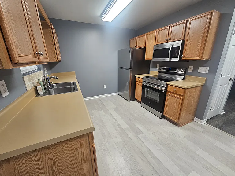 568 Gray Station Rd #3 — Photo 10