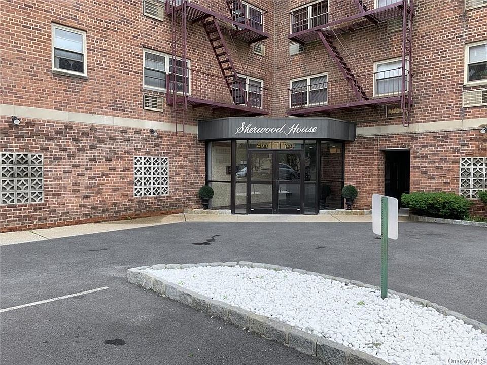 1st image of 20 Secor Pl APT 6R