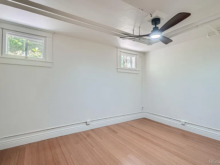 954 N Pearl St #B — Photo 13