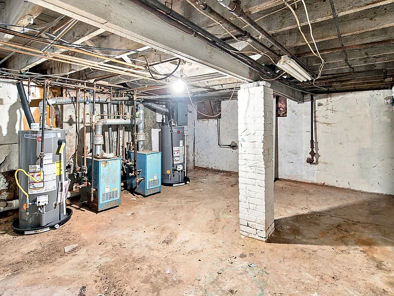 320 Hewitt St #1 — Photo 9