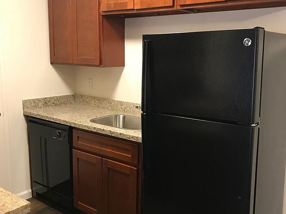 3rd image of 777 W Campbell Ave APT 211