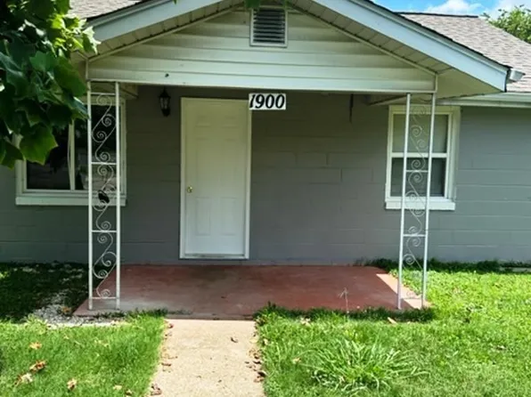 1900 Hendricks St, Paducah, KY 42003