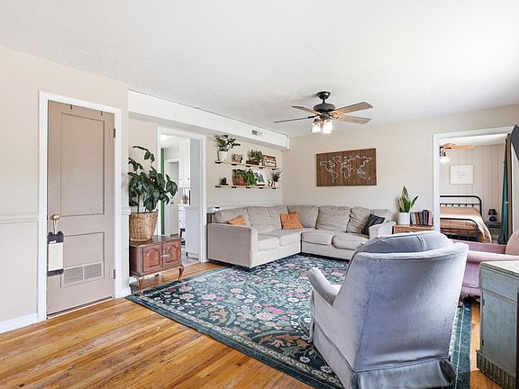 3rd image of 1616 1st St