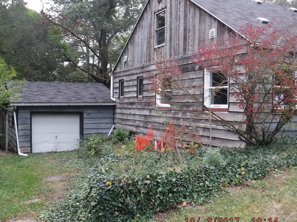 2nd image of 5311 N Riverview Dr