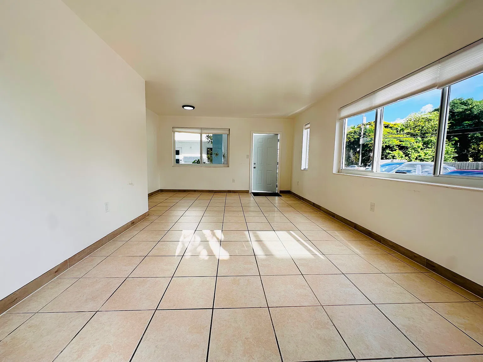 1 bed, 700 sqft, $1,675 — Photo 3