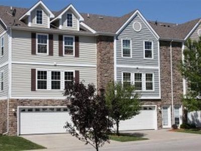 325 NE Kingwood, Waukee, IA, 50263