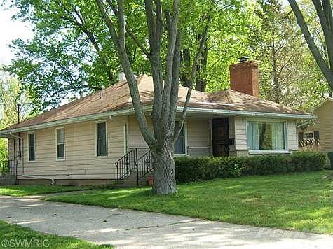 1st image of 2333 Lake St