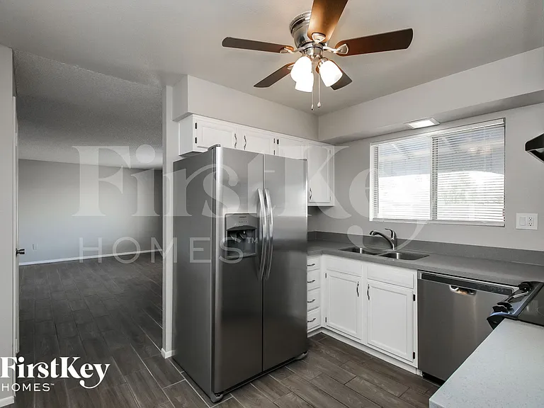 5909 S Palm Dr — Photo 7