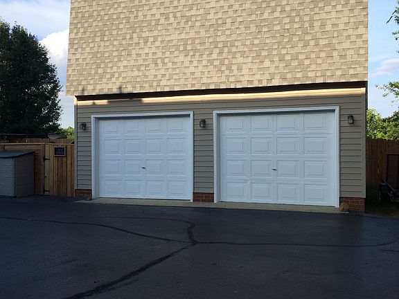3rd image of 8228 J David Ln