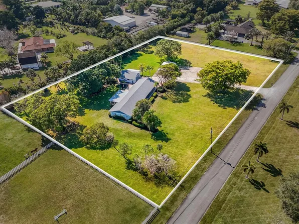 17400 SW 68th Court, Southwest Ranches, FL 33331
