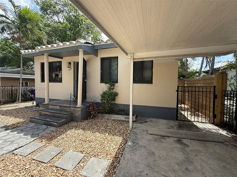 5530 NW Miami Ct — Photo 9