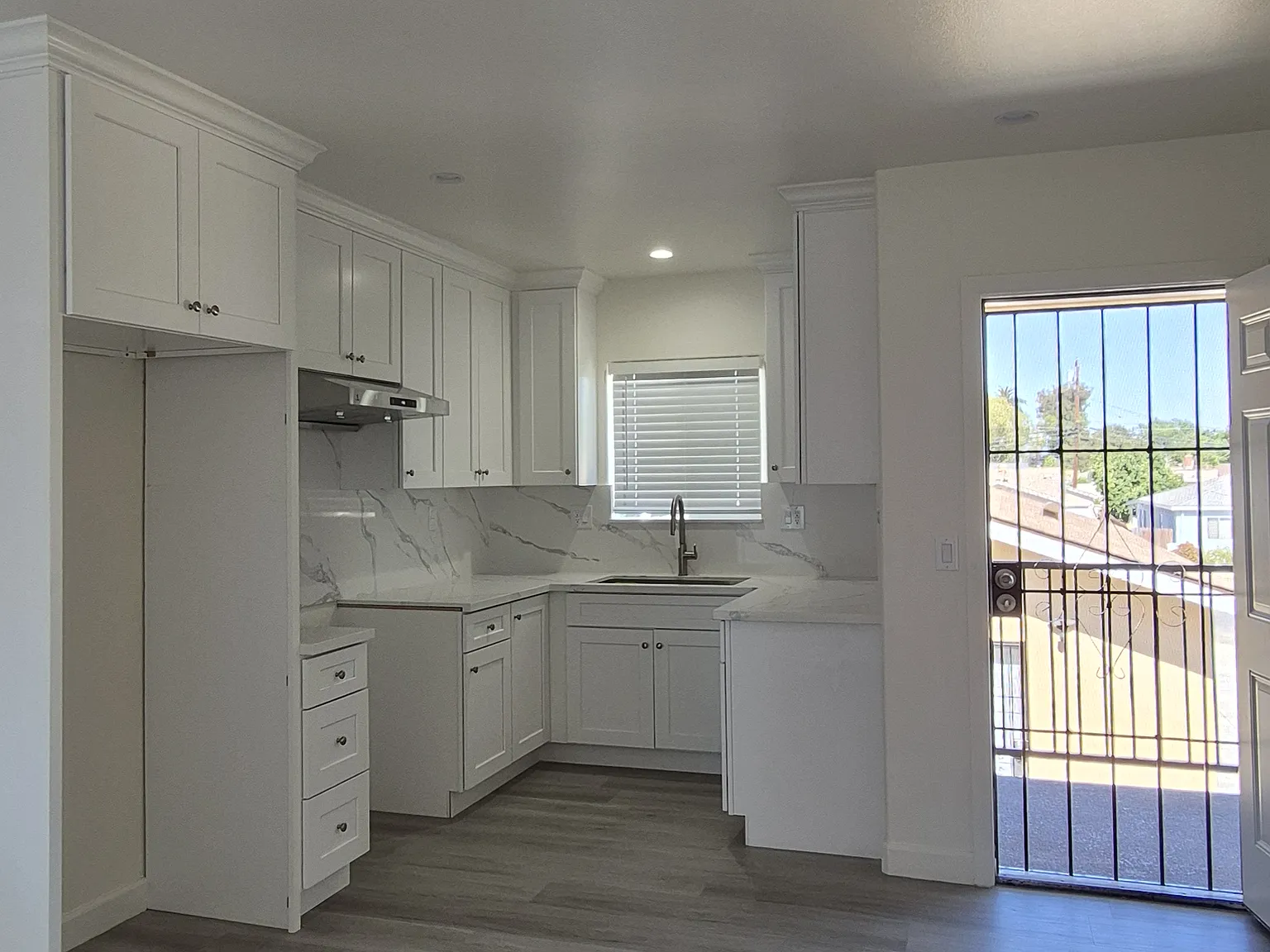 2 bed, 795 sqft, $2,500 — Photo 3