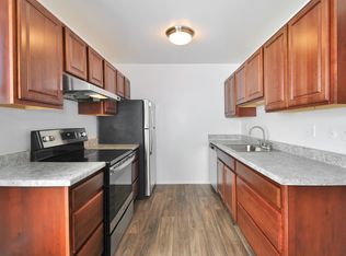 Huntington Club Apartments, Warren, MI 48093