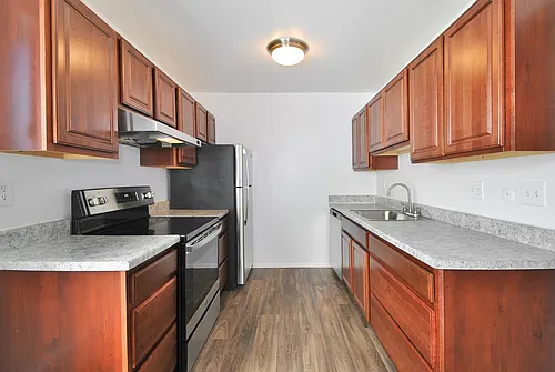 Huntington Club Apartments Photo 1