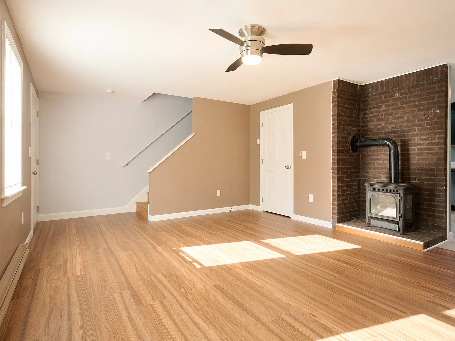 2 bed, 1.5 bath, 1100 sqft, $3,150 — Photo 4