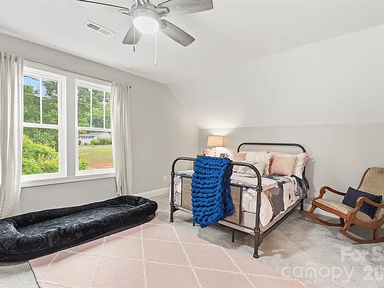 2029 Bost St — Photo 30