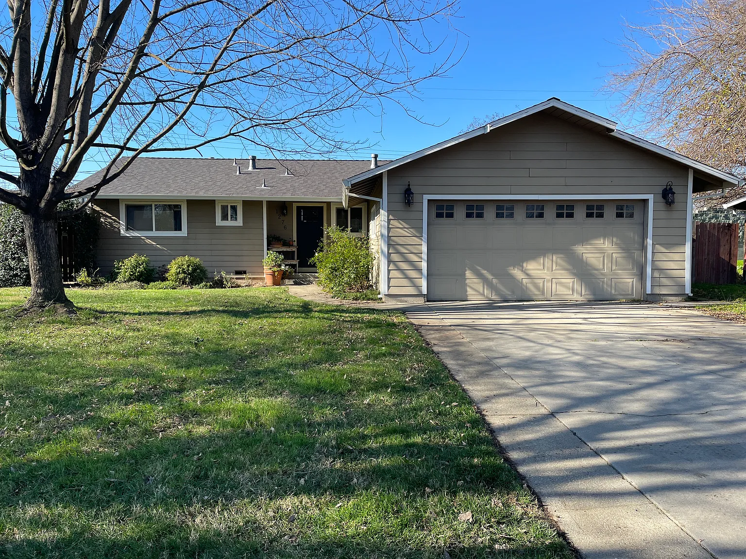 1276 Ronald Way photo 1