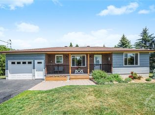 317 Saint Pierre St, Russell, ON K4R1E5