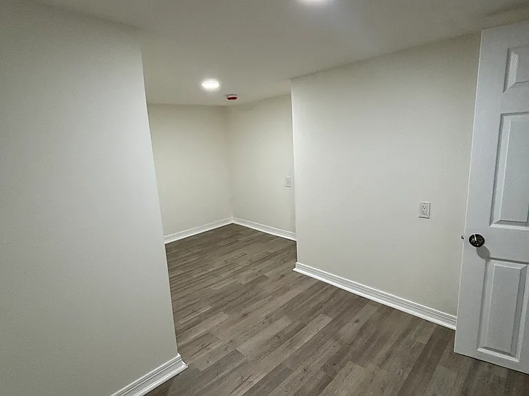 6415 Glenmore Ave #2 — Photo 7