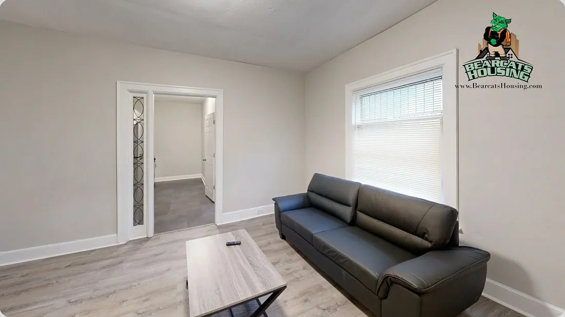 135 Beethoven Street - 1 — Photo 3
