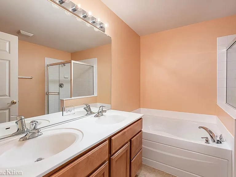 1584 Yellowstone Dr — Photo 11