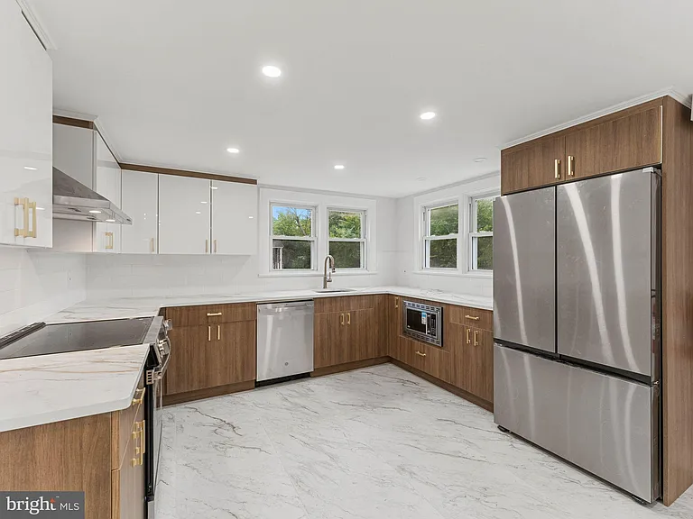 308 Delsea Dr — Photo 5