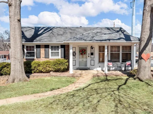 9205 Radiom Dr, Saint Louis, MO 63123