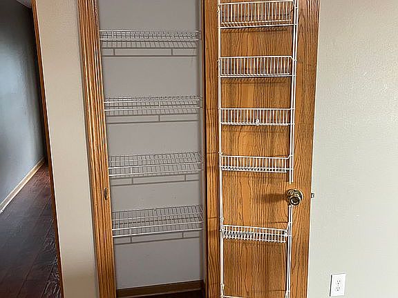 4th image of 2223 Wittenham Pl #0