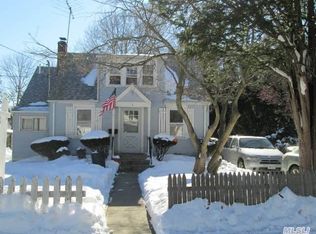 21 E 12th St, Huntington Station, NY