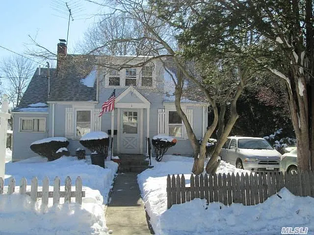 21 E 12th St photo 1