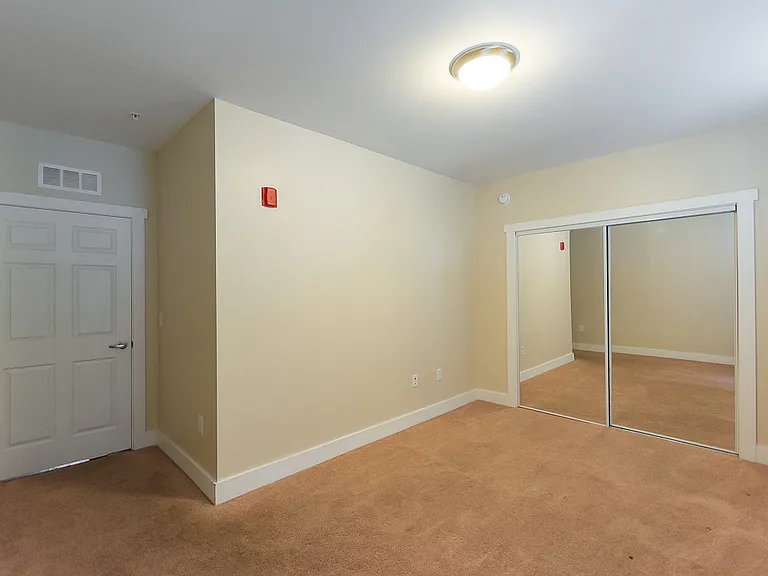 632 N College Ave — Photo 36