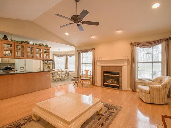 2nd image of 1805 Wandering Creek Dr