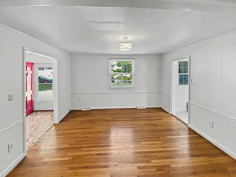 519 Woodland Dr — Photo 10