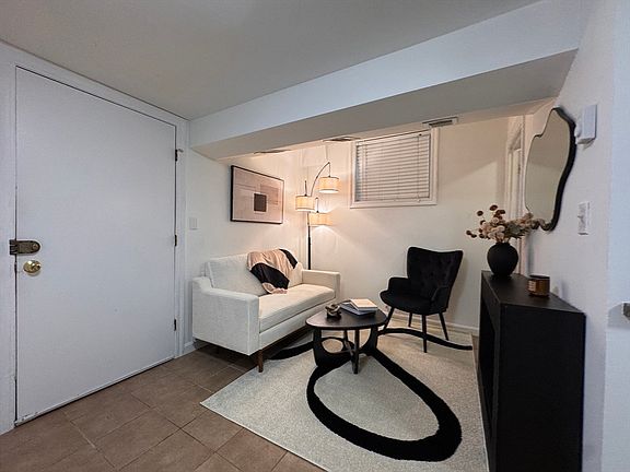3rd image of 1 Dana St APT 2