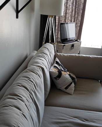 5th image of 1422 W 84th St