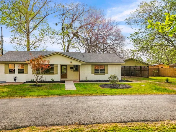 703 Austin St, Columbus, TX 78934