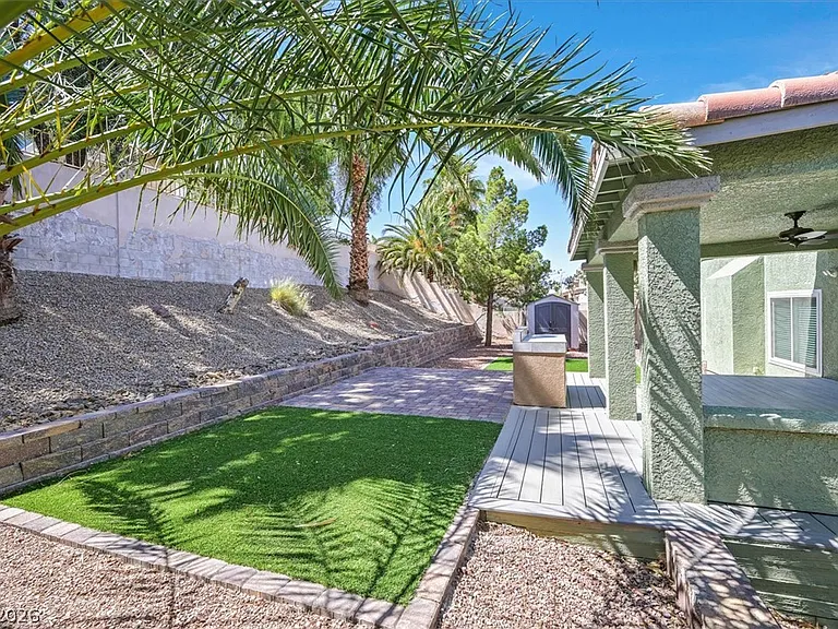 287 Helmsdale Dr — Photo 33