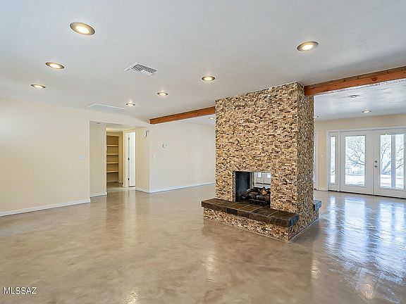 4th image of 6415 E Red Cloud Dr