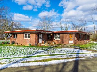 256 Totoket Rd APT 2, North Branford, CT 06471