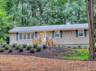 14 Parkway Pl W, Holmdel, NJ 07733