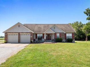 8412 Braun Rd, Red Bud, IL 62278