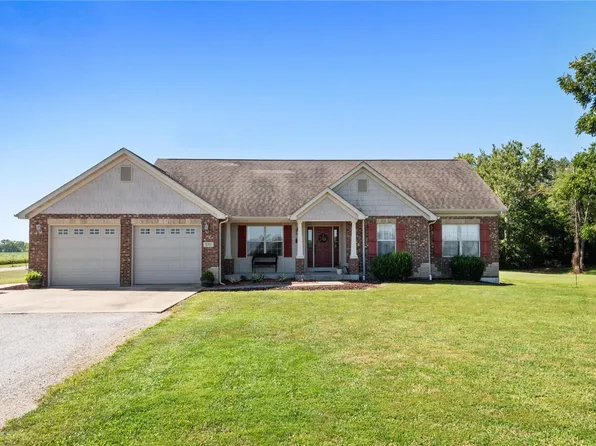 8412 Braun Rd, Red Bud, IL 62278