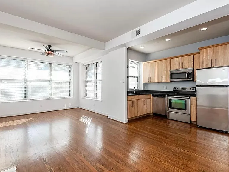 5621 Pershing Ave #32 — Photo 28