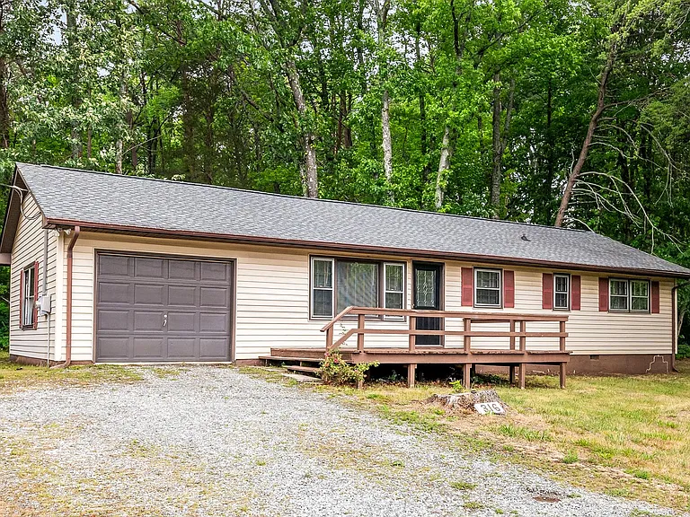 316 Friendway Rd — Photo 1