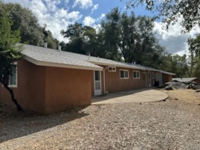 Building Photo - 19200 Beauchamp Dr #8