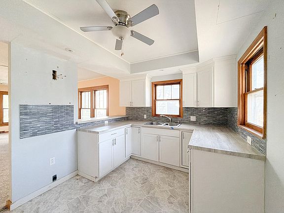 4th image of 507 NW 6th St