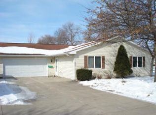1327 Frank St, Galesburg, IL 61401