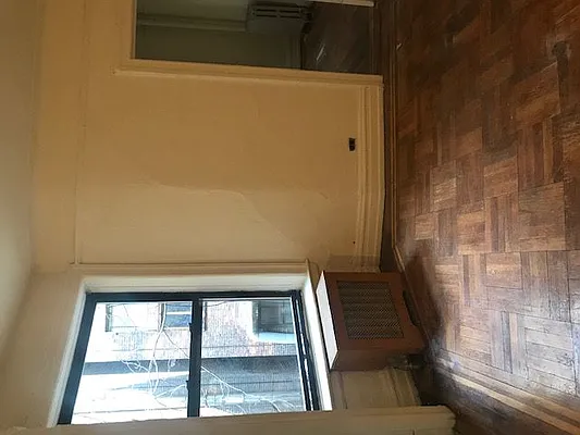 Rented by B Gans Management | media 23